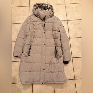DKNY Women's Beige Quilted Puffer Coat